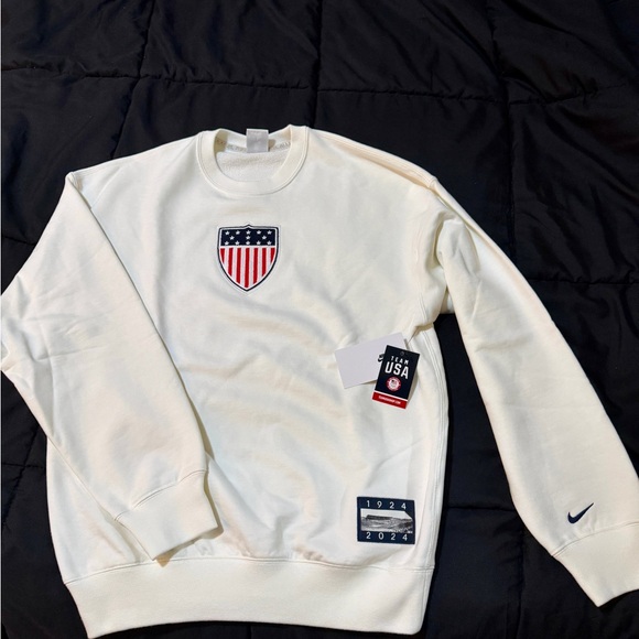 Nike Men's White Crewneck Sweater with USA Emblem